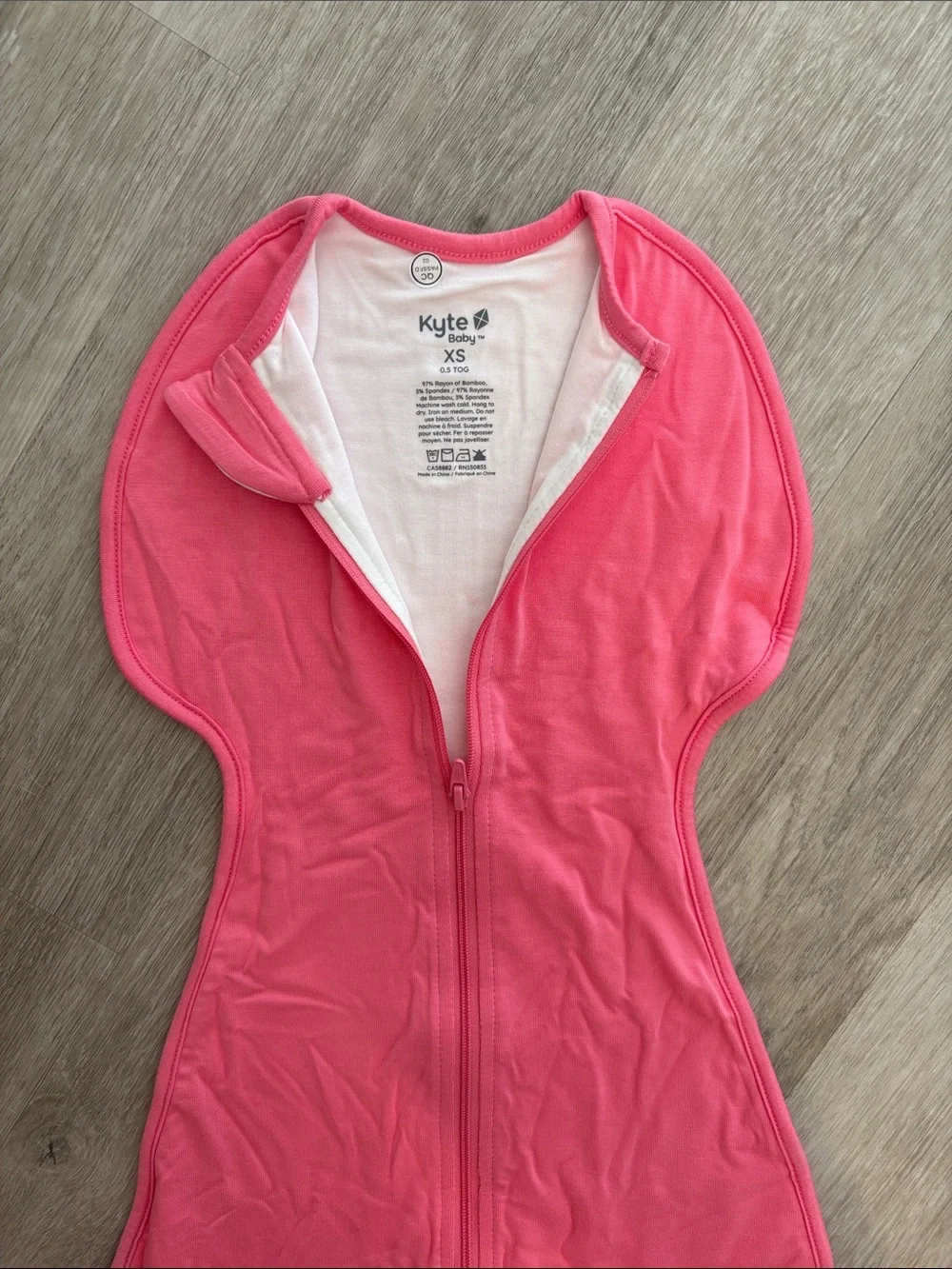 Kyte BABY Hot Pink Zip-Up Swaddle Bag - XS NWT 0.5 TOG